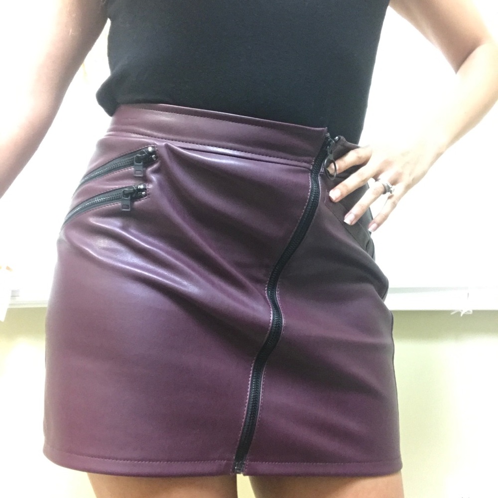 Express Leather Skirt in Maroon 🌺